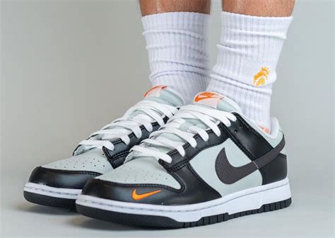 nike dunk low - mini swoosh|nike dunk low total orange.